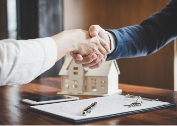 Wat moet je regelen voordat je je huis verkoopt onder tijdsdruk?